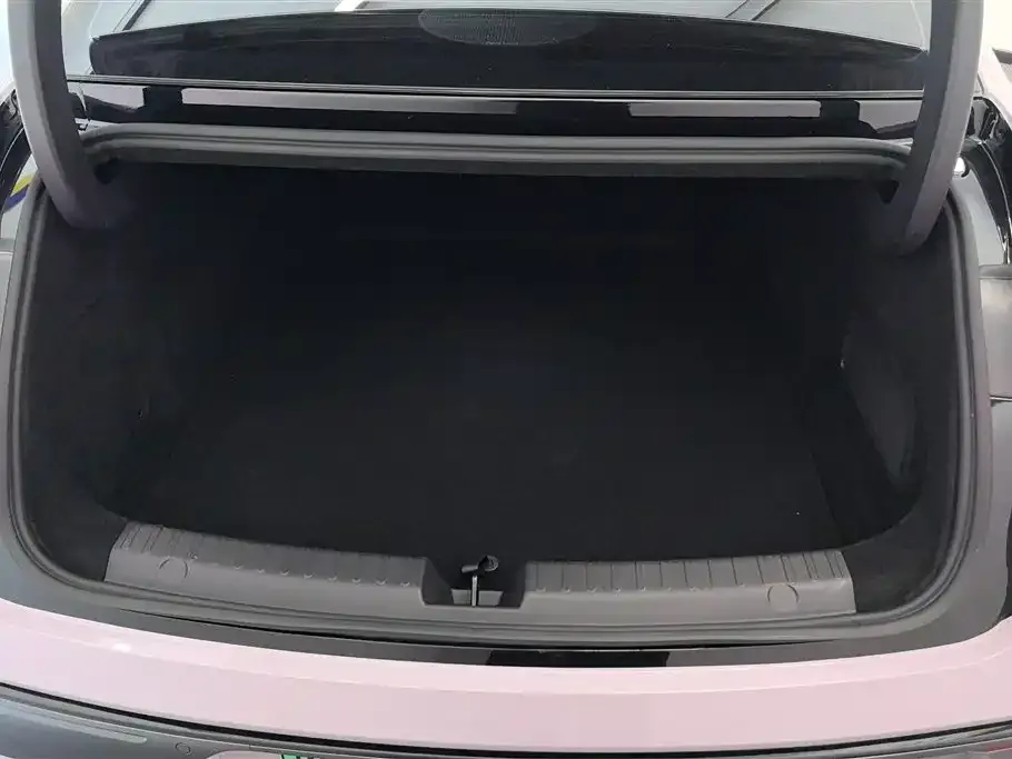 Geely Galaxy Xingyao 8 2025 из CN, фото 5