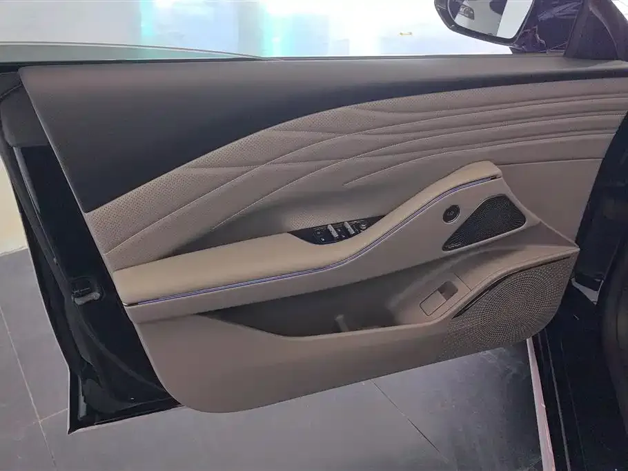 Geely Galaxy Xingyao 8 2025 из CN, фото 7