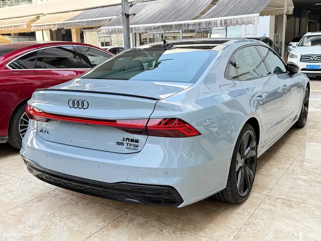 Audi A7L — фото 5