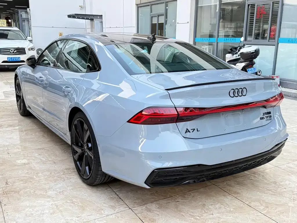 Audi A7L — фото 3