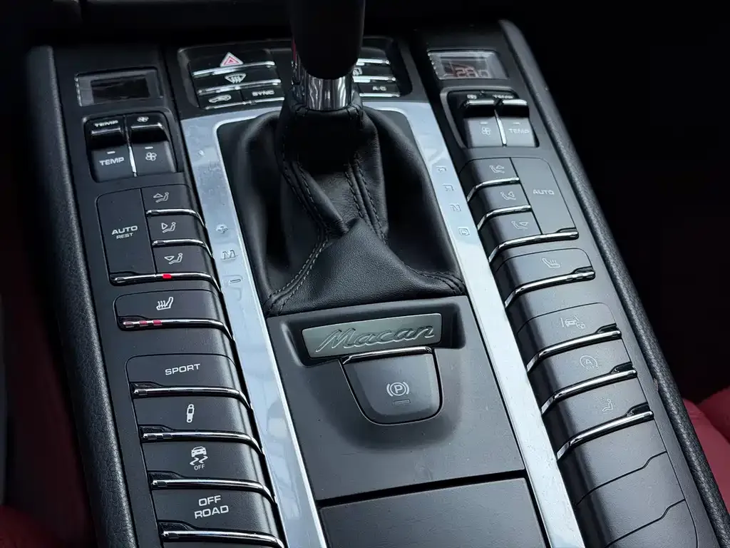 Porsche Macan 2021 из CN, фото 7