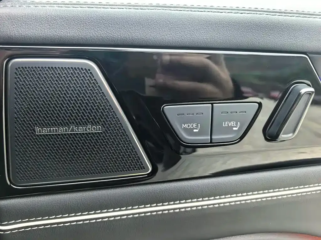 Volkswagen Magotan 2024 из CN, фото 8