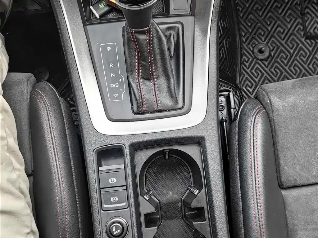Audi Q3 2023 из CN, фото 10