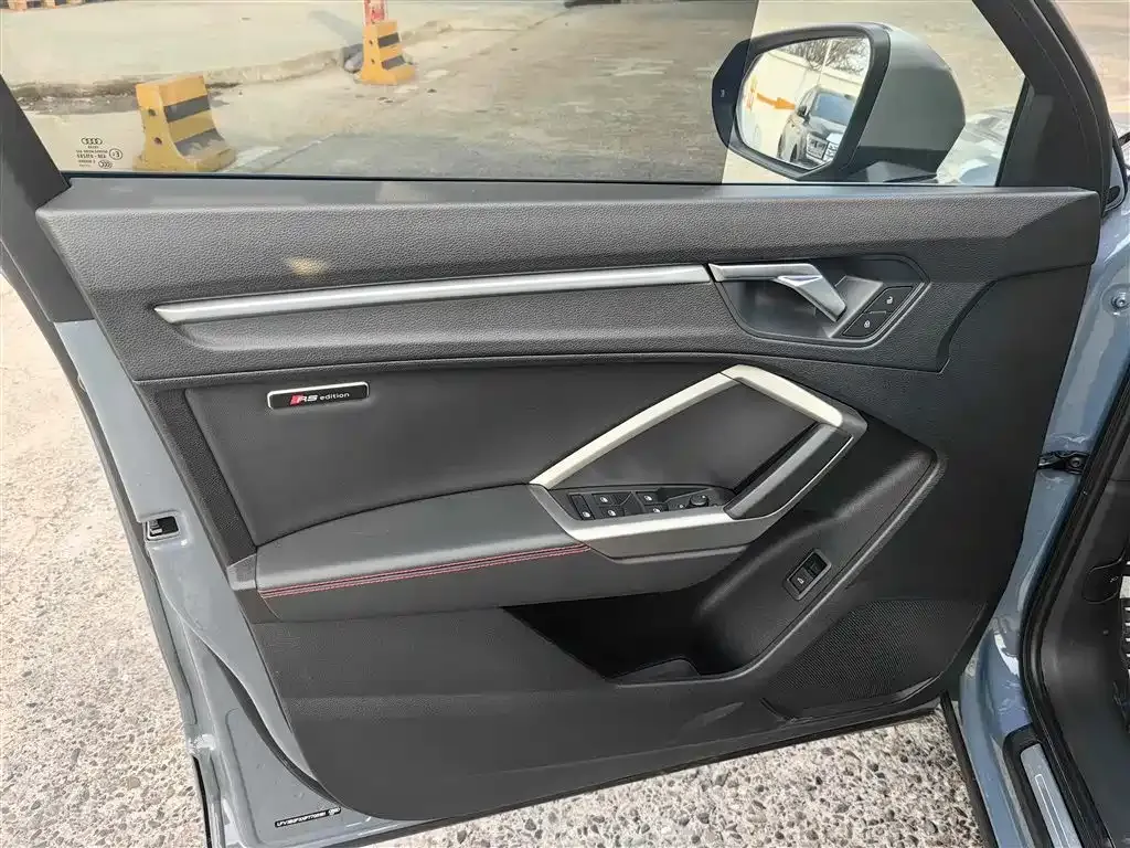 Audi Q3 2023 из CN, фото 5
