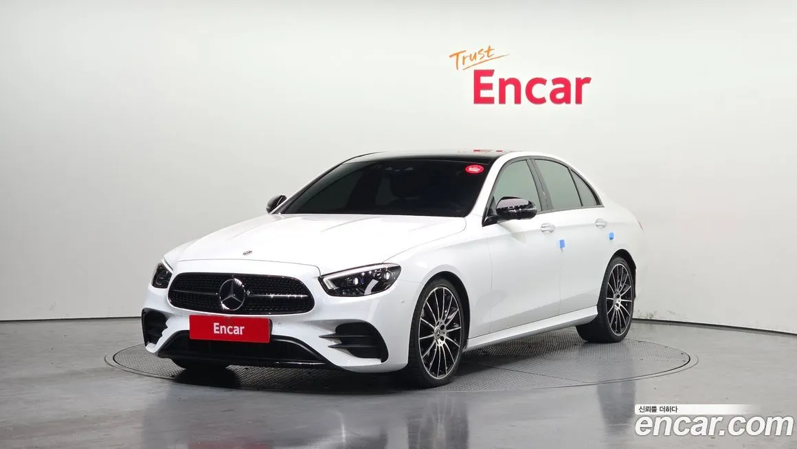 Mercedes-Benz E-Class — фото 1