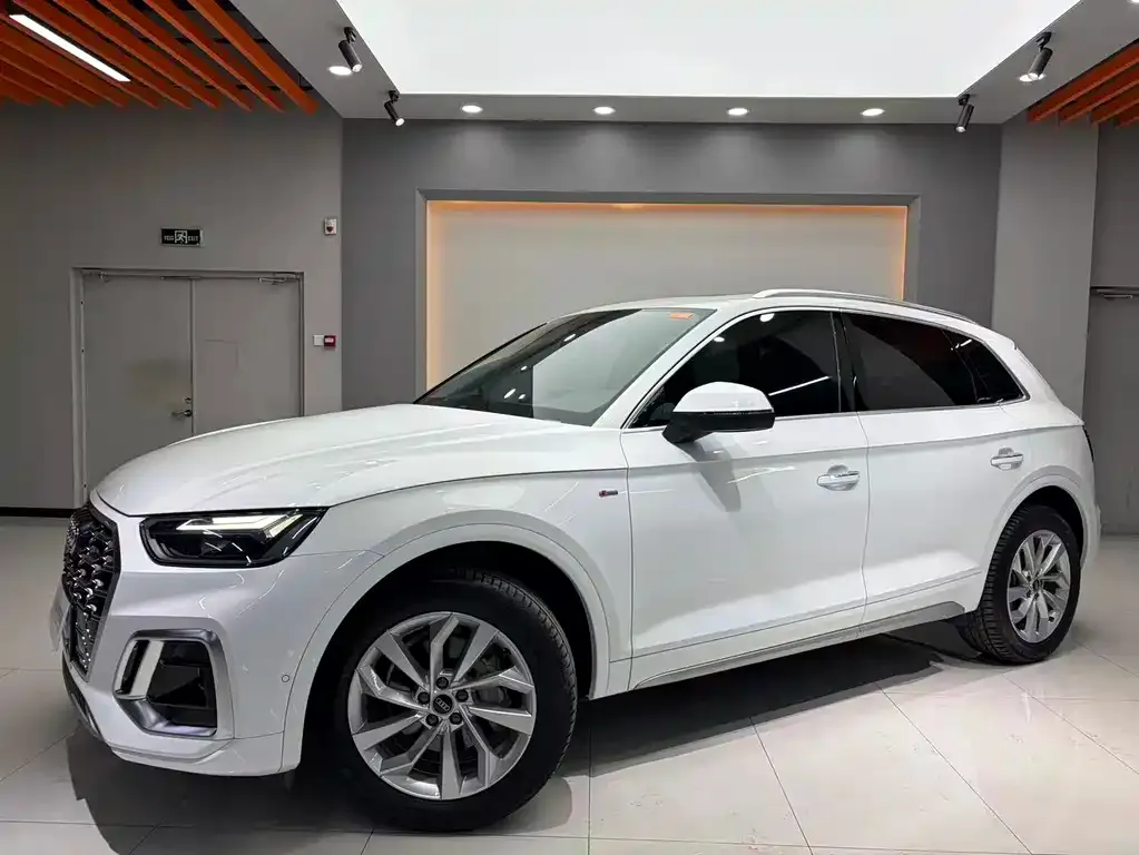 Audi Q5L 2022 из CN, фото 1