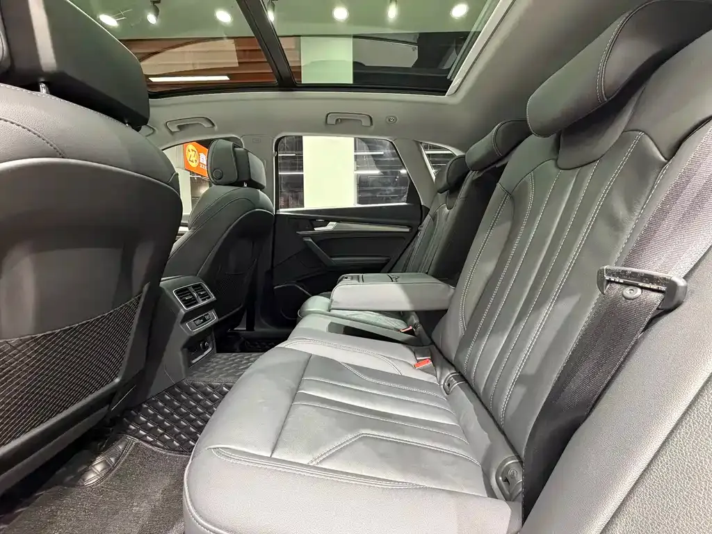 Audi Q5L 2022 из CN, фото 4