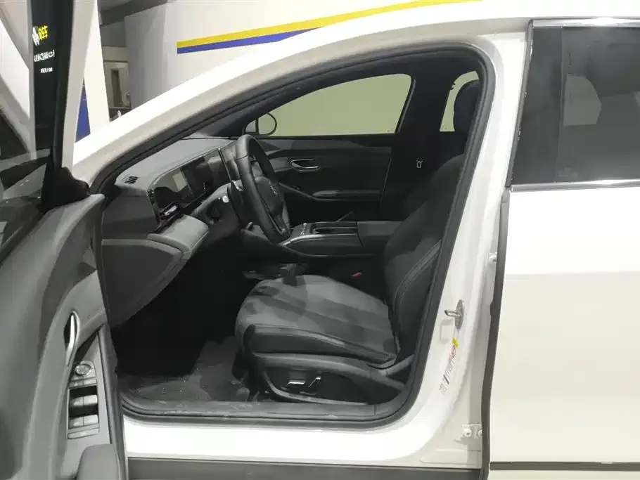 BYD Qin L 2025 из CN, фото 3