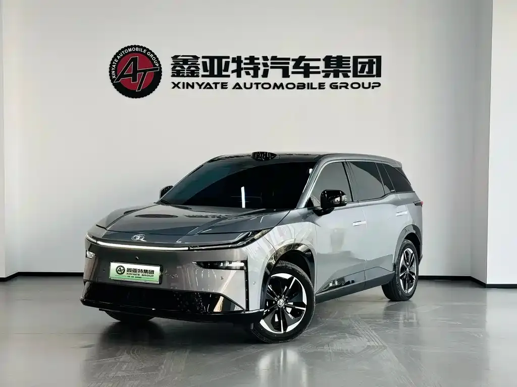 Toyota Platinum 3X 2025 из CN, фото 7