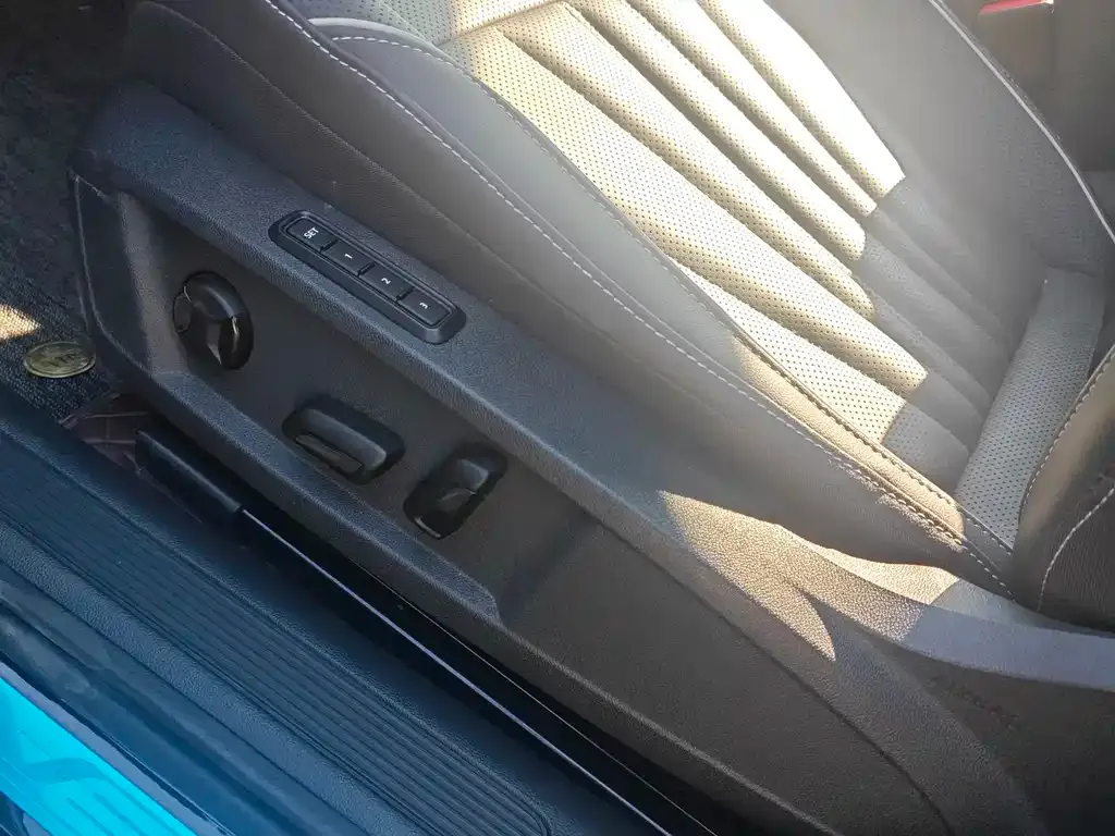 Volkswagen Passat — фото 4