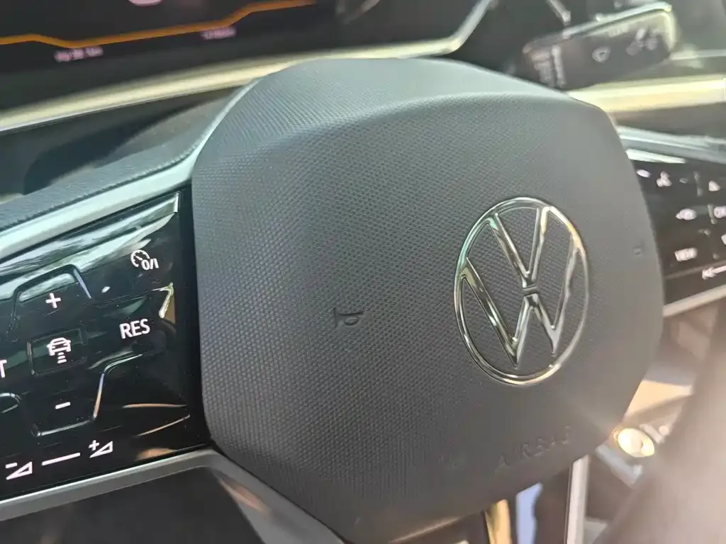 Volkswagen Passat — фото 2
