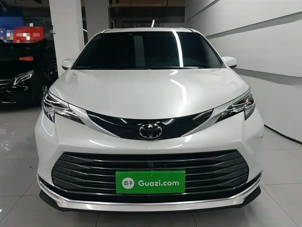 Toyota Sienna 2025 из CN, фото 3