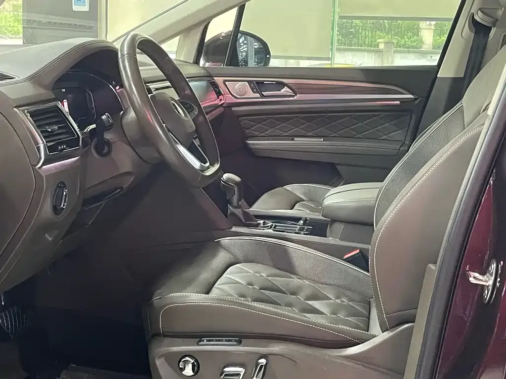 Volkswagen Viloran 2021 из CN, фото 3