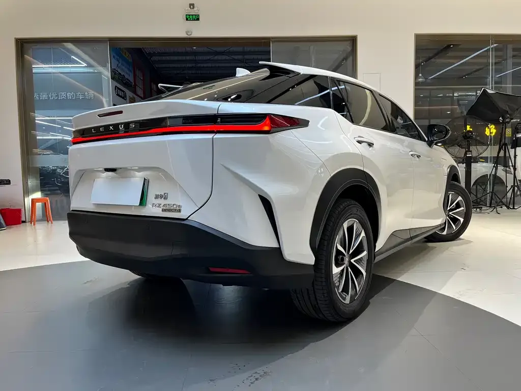 Lexus RZ 2023 из CN, фото 3