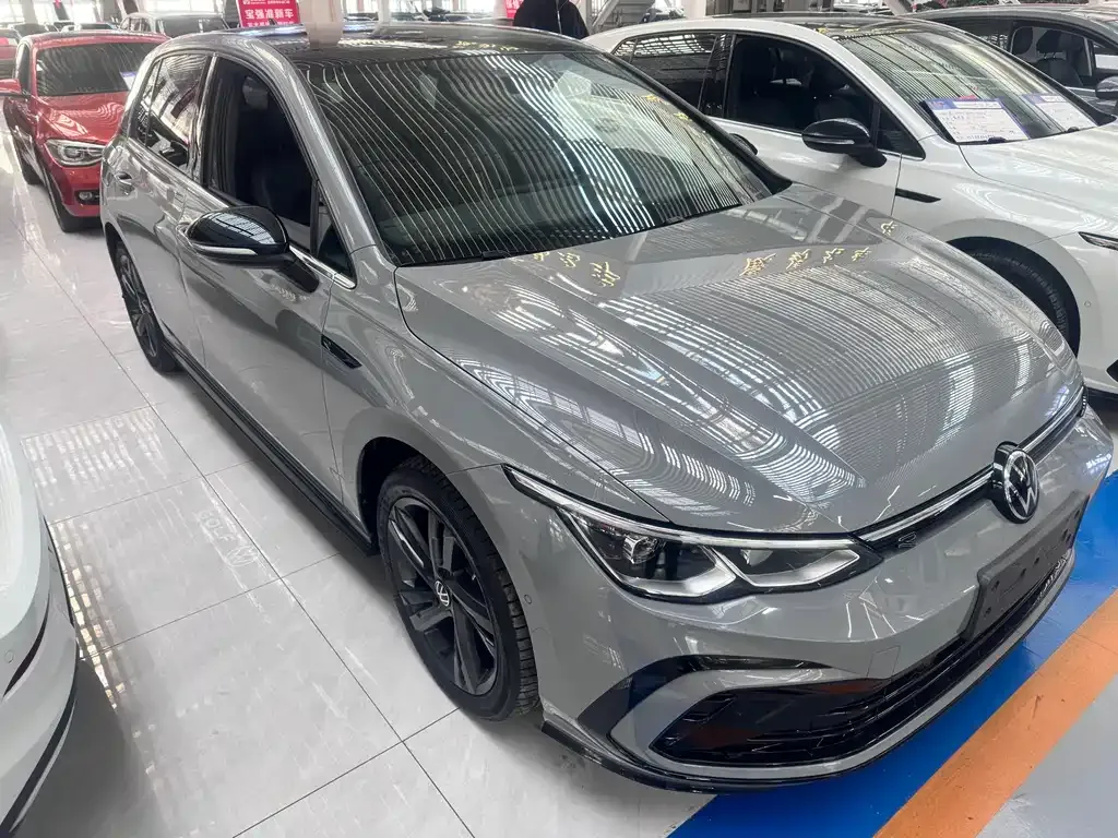 Volkswagen Golf 2024 из CN, фото 10
