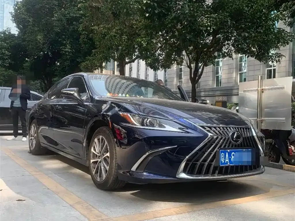 Lexus ES 2023 из CN, фото 1
