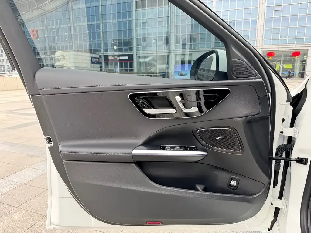 Mercedes-Benz C-Class 2024 из CN, фото 10