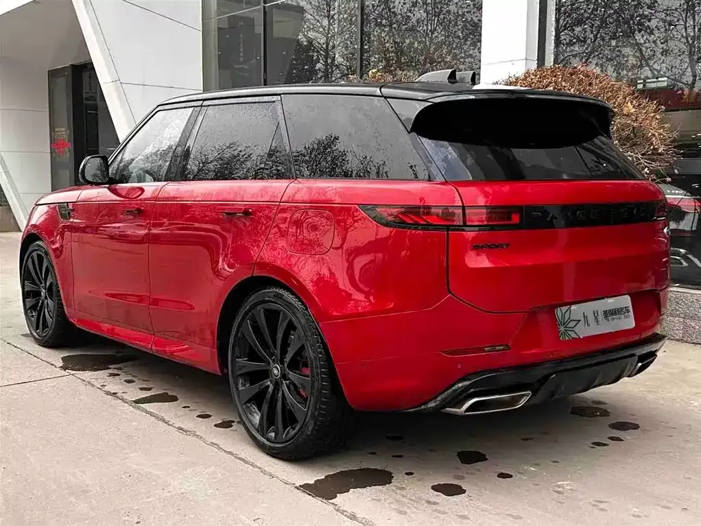 Land Rover Sport PHEV 2024 из CN, фото 2