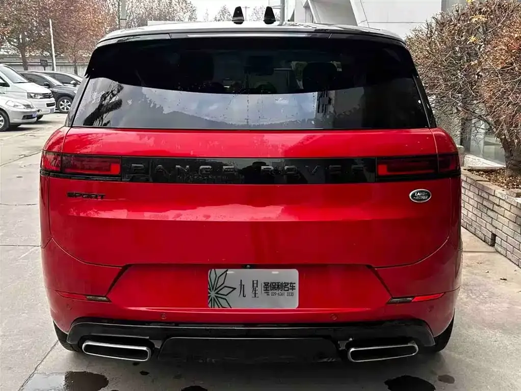 Land Rover Sport PHEV 2024 из CN, фото 3