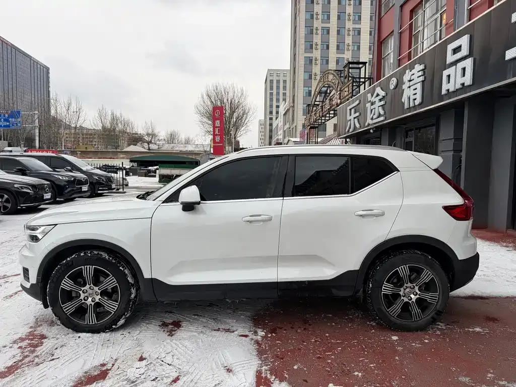 Volvo XC40 2021 из CN, фото 3