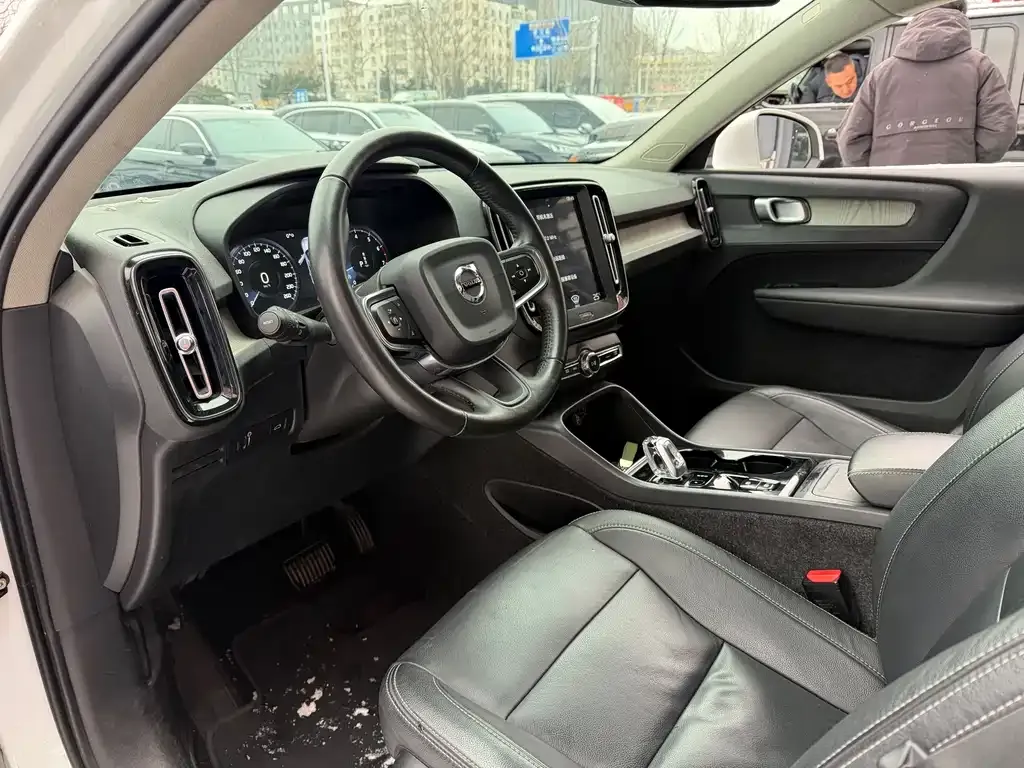 Volvo XC40 2021 из CN, фото 4