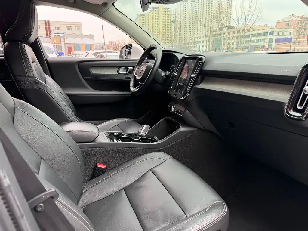 Volvo XC40 2021 из CN, фото 6