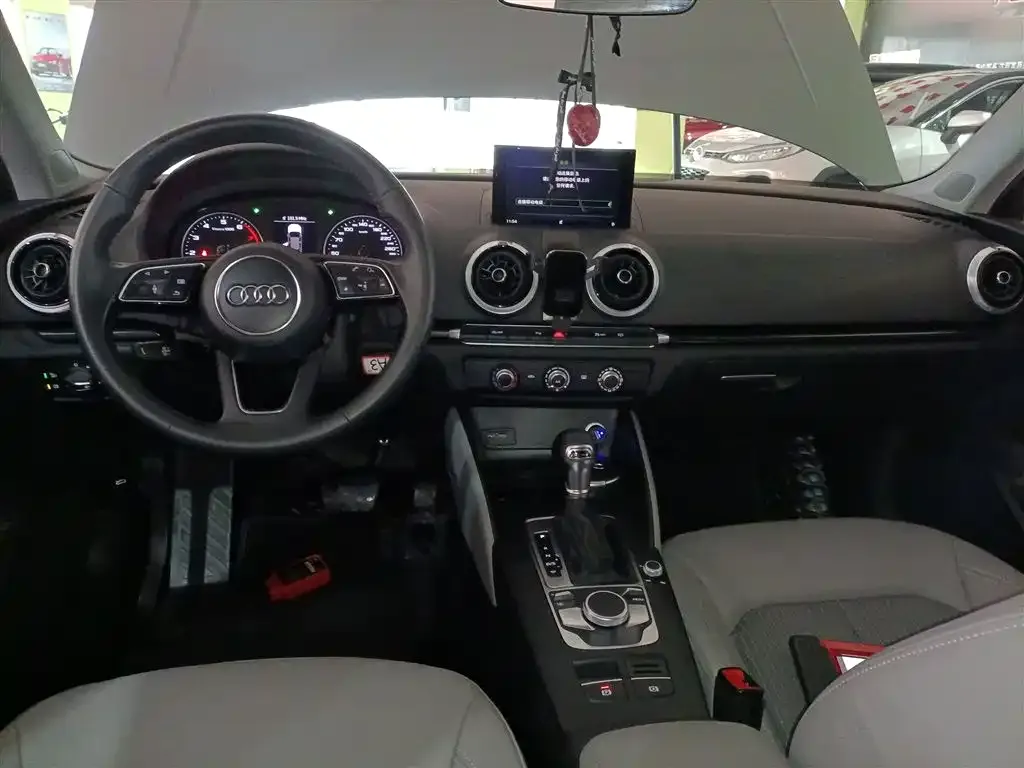 Audi A3 2021 из CN, фото 2