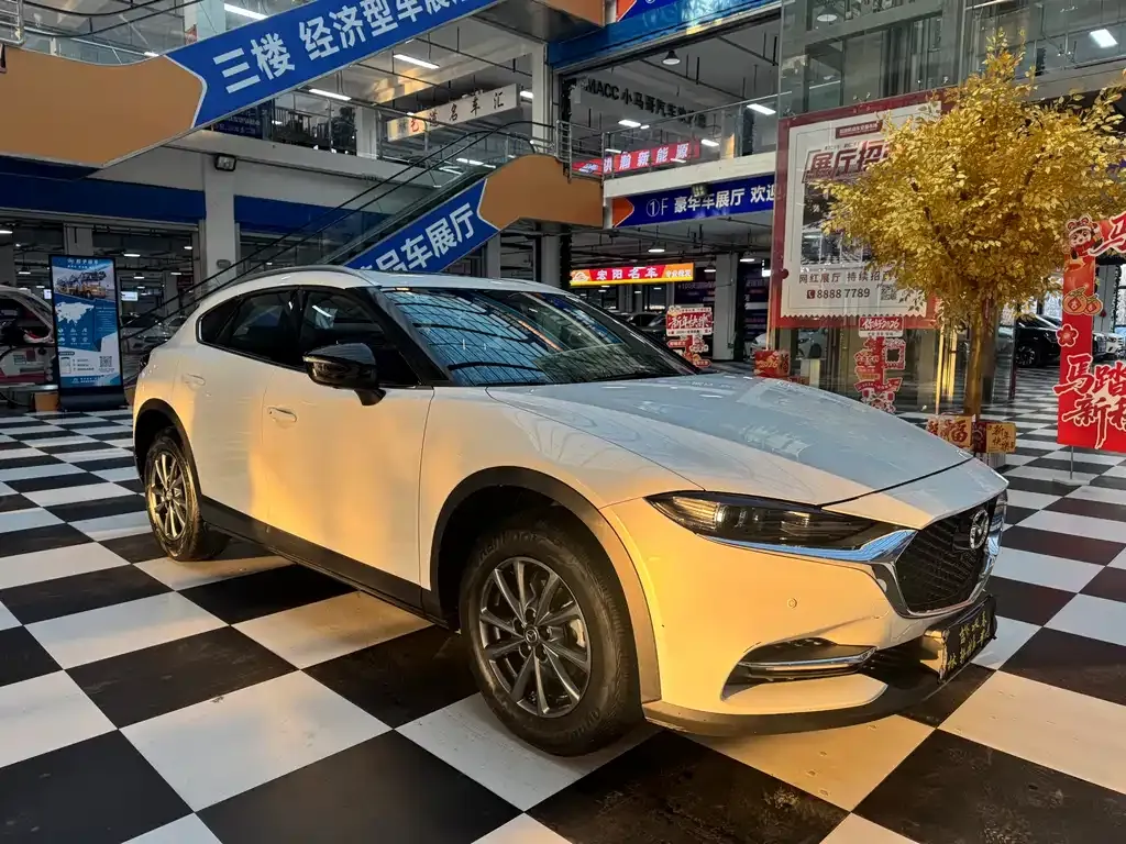 Mazda CX-4 2023 из CN, фото 1