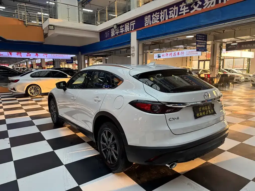 Mazda CX-4 2023 из CN, фото 4
