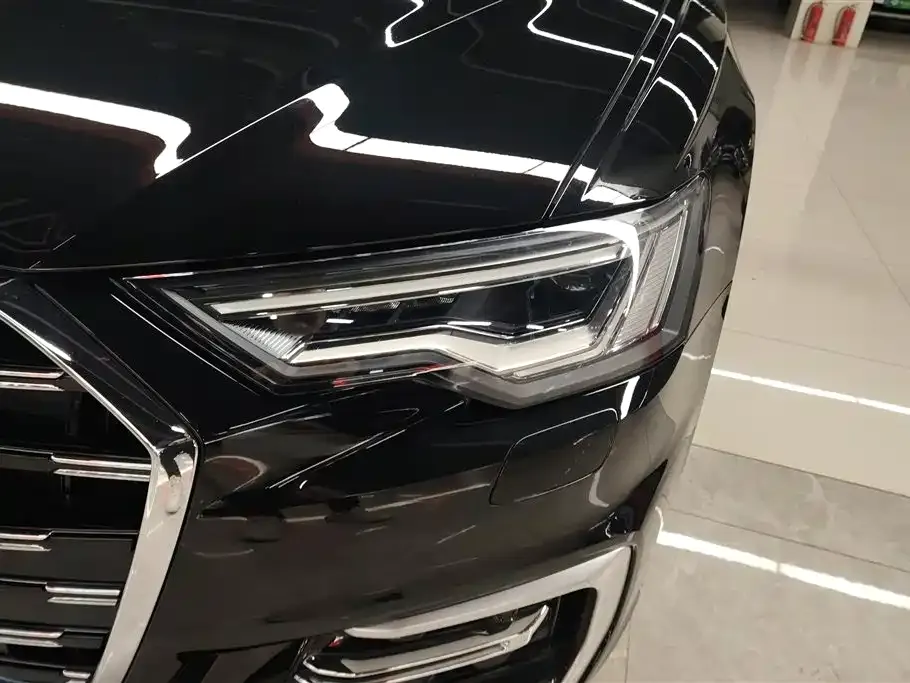 Audi A6L 2023 из CN, фото 8