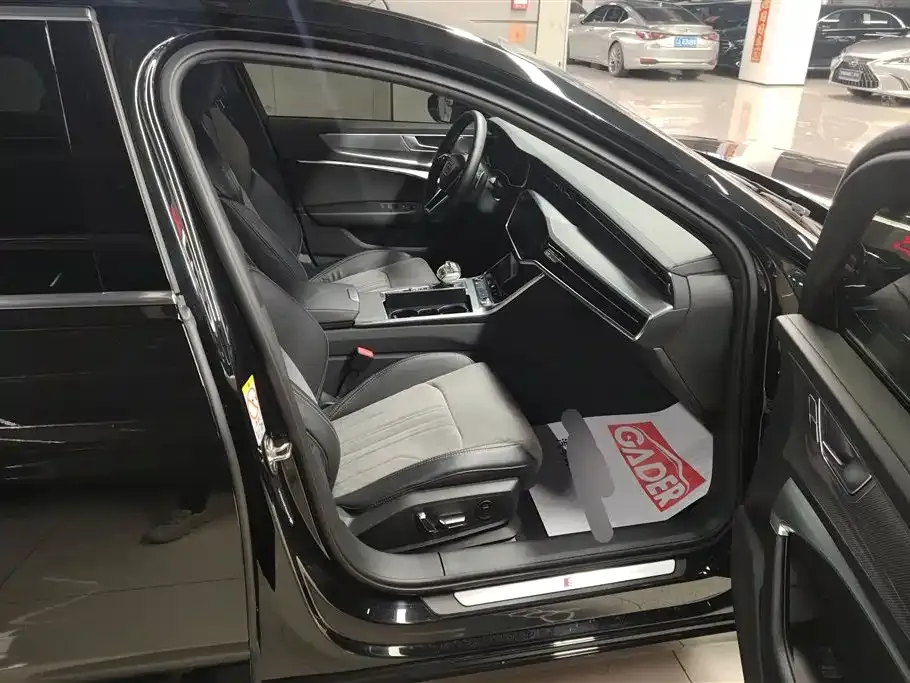 Audi A6L 2023 из CN, фото 9