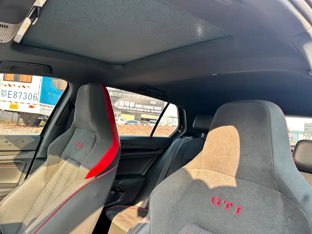 Volkswagen Golf GTI 2022 из CN, фото 5