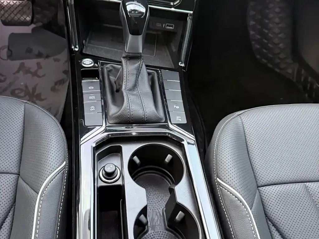 Volkswagen Passat 2024 из CN, фото 9