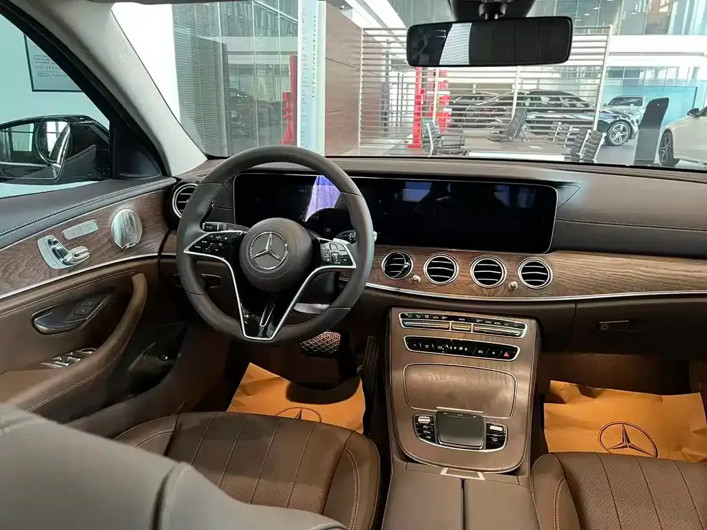 Mercedes-Benz E-Class 2023 из CN, фото 7