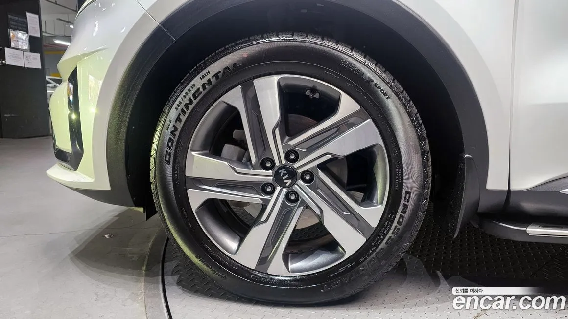 Kia Sorento — фото 6