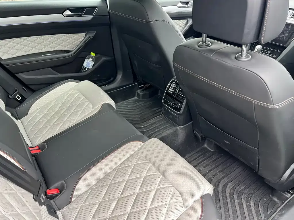 Volkswagen Magotan 2023 из CN, фото 9