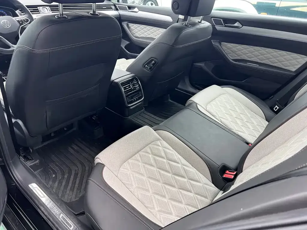 Volkswagen Magotan 2023 из CN, фото 7