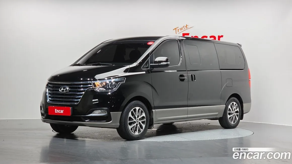 Hyundai Starex
