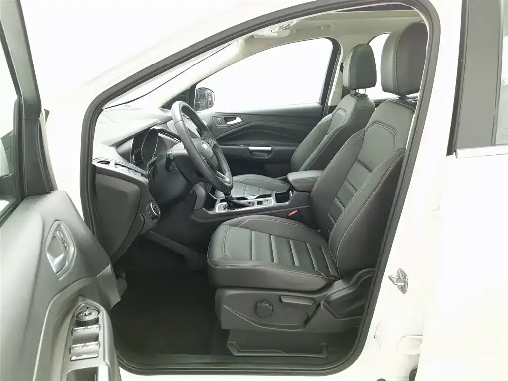 Ford Kuga 2021 из CN, фото 10