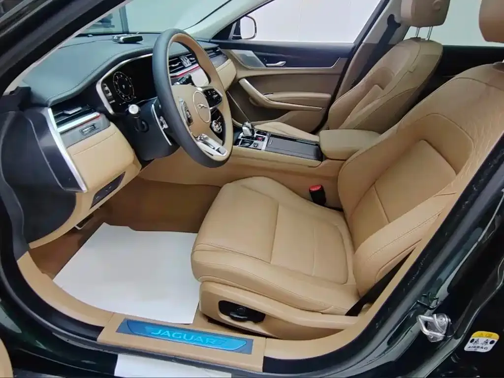 Jaguar XFL 2025 из CN, фото 9