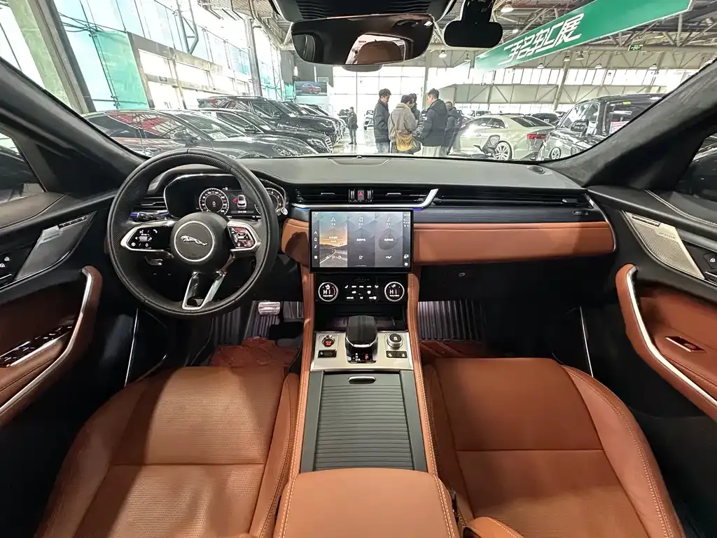 Jaguar F-PACE 2025 из CN, фото 7