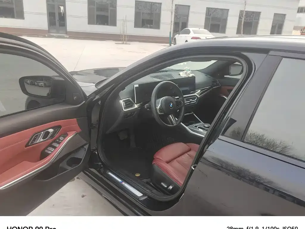 BMW 3 Series 2023 из CN, фото 10