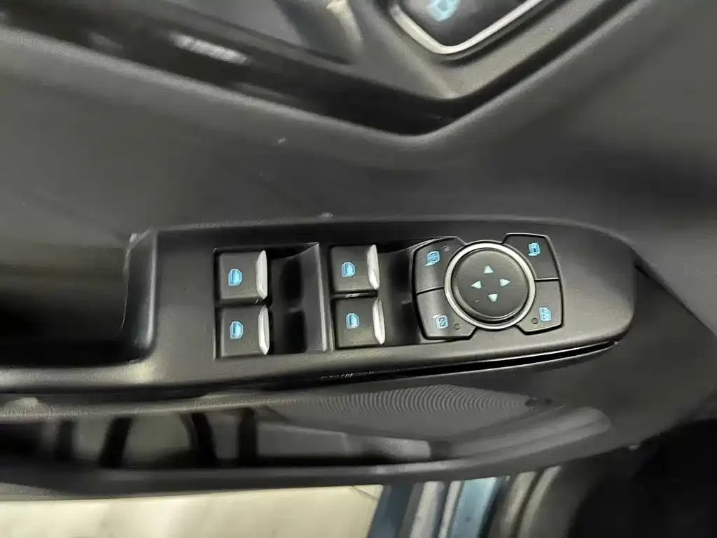 Ford Escape 2022 из CN, фото 2