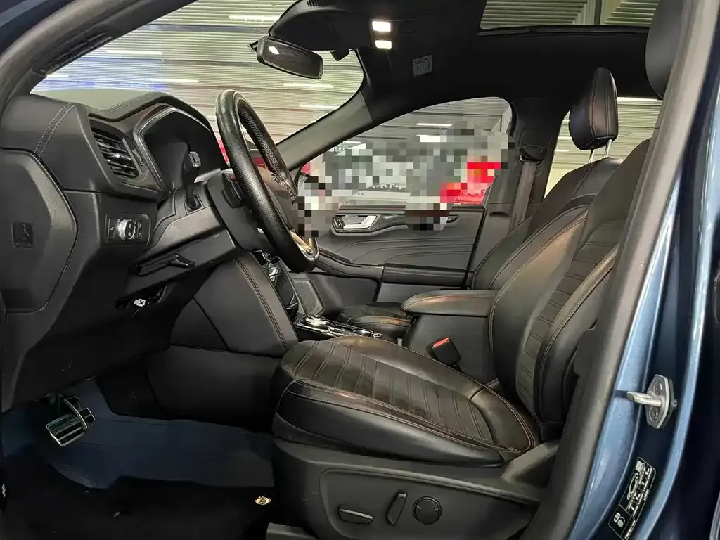 Ford Escape 2022 из CN, фото 3