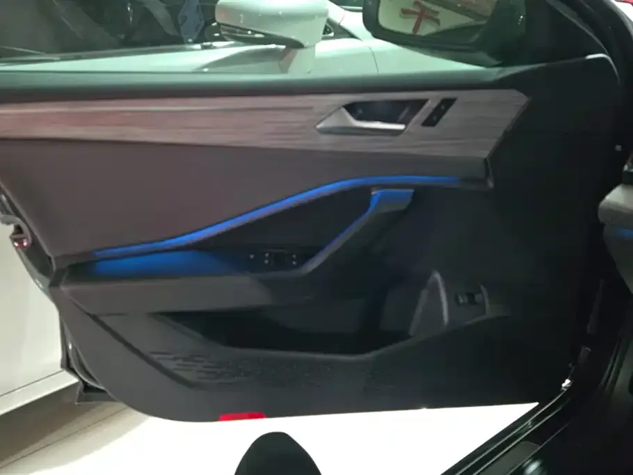 Volkswagen Sagitar 2023 из CN, фото 4