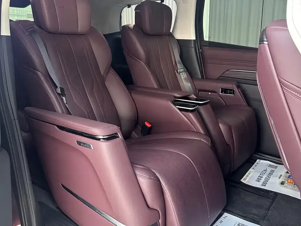 Buick Century 2024 из CN, фото 5