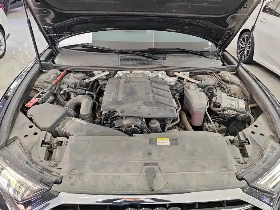 Audi A6L 2021 из CN, фото 7
