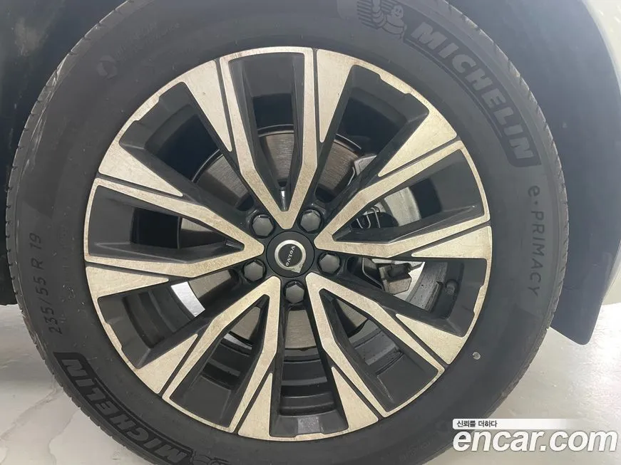 Volvo XC60 2025 из KR, фото 4