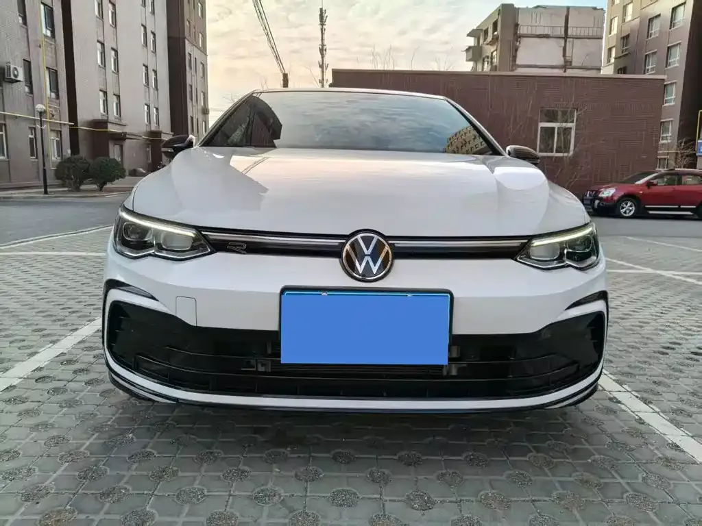 Volkswagen Golf 2023 из CN, фото 8