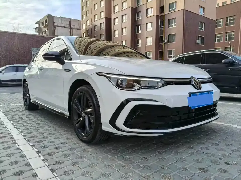 Volkswagen Golf 2023 из CN, фото 6
